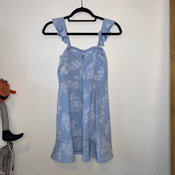 MATERIAL GIRL Dress - Picture 2 of 4